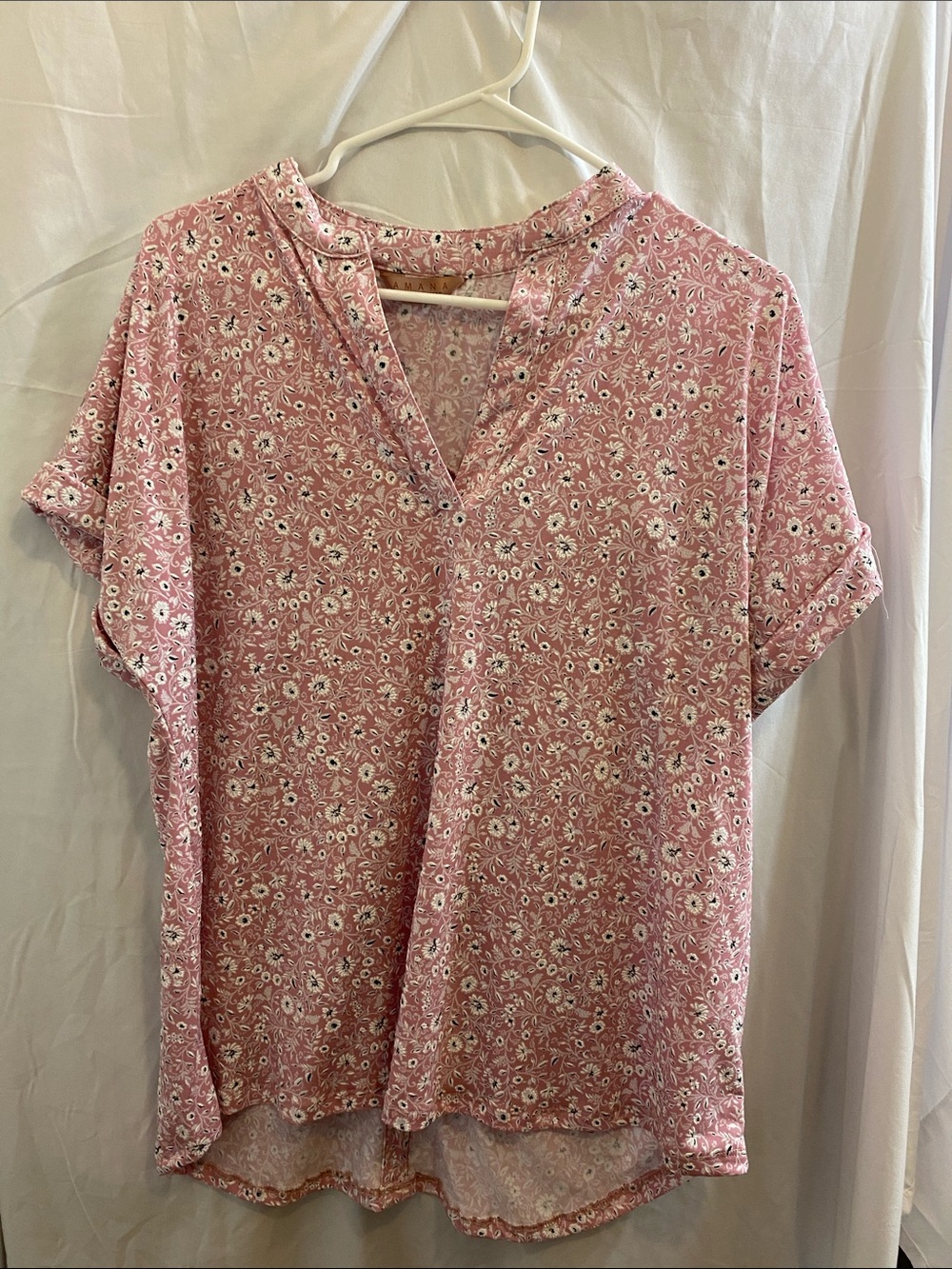 Women's Pink Floral V-Neck Short Sleeve Top.